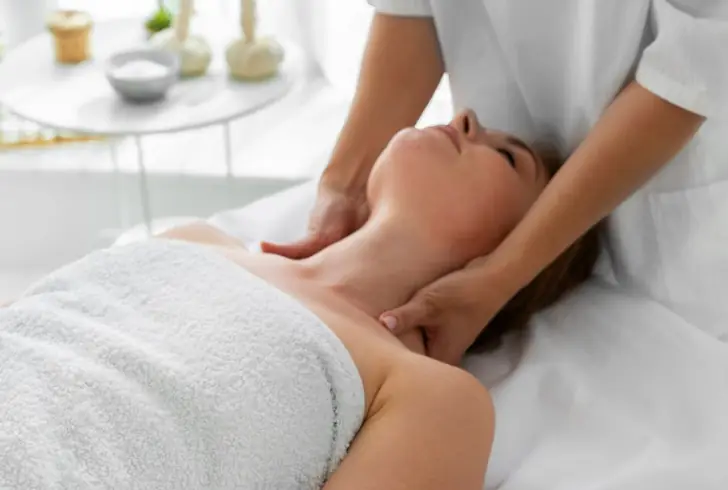 Lymphatic drainage massage