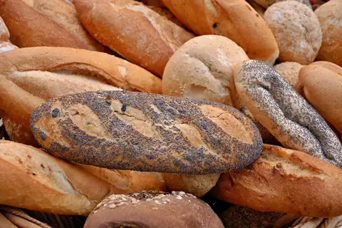 White Bread vs. Whole Grain: Which One Has More Health Benefits?