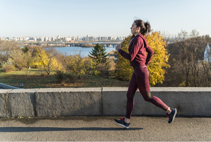 Some studies suggest that it is healthy to run on an empty stomach, claiming it may enhance fat burning during exercise.