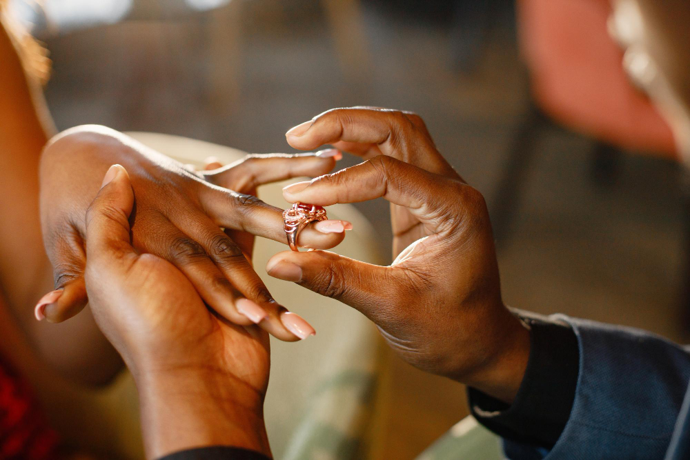 What is a promise ring mean from a boyfriend?